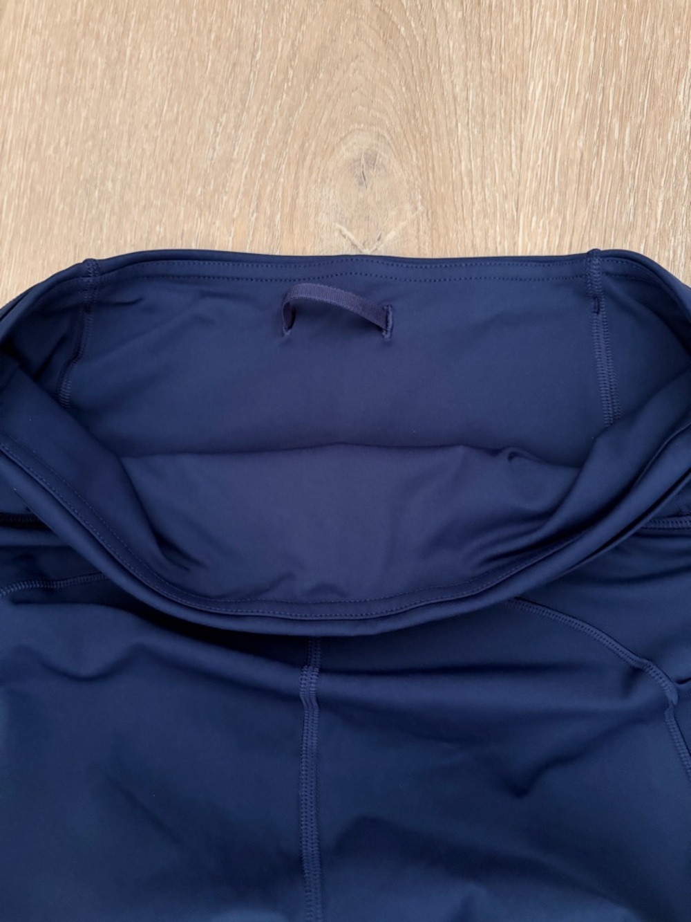 lululemon athletica Navy Mid-Rise Cropped Leggings- Size 6 (SM) - Picture 10 of 10